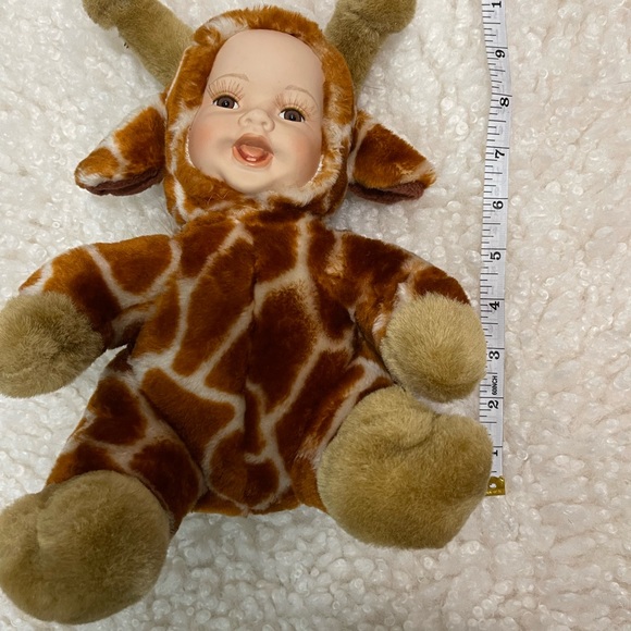 Show Stoppers Babes In the Wild Series Porcelain Face Giraffe Plush Doll - Picture 6 of 6